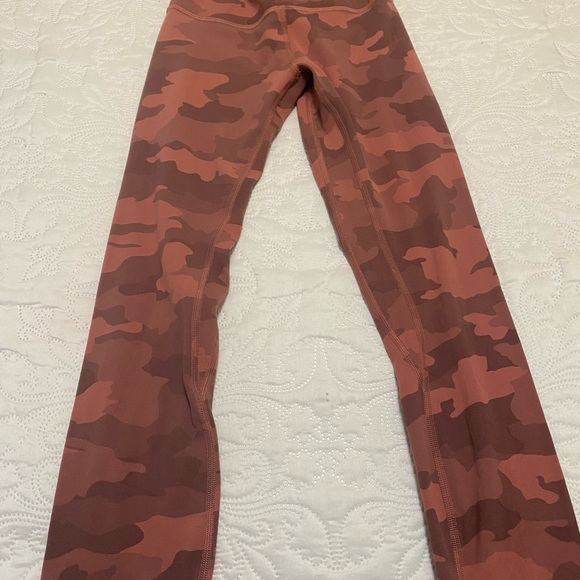 Lululemon Athletica Coral Camo Leggings - Picture 4 of 7